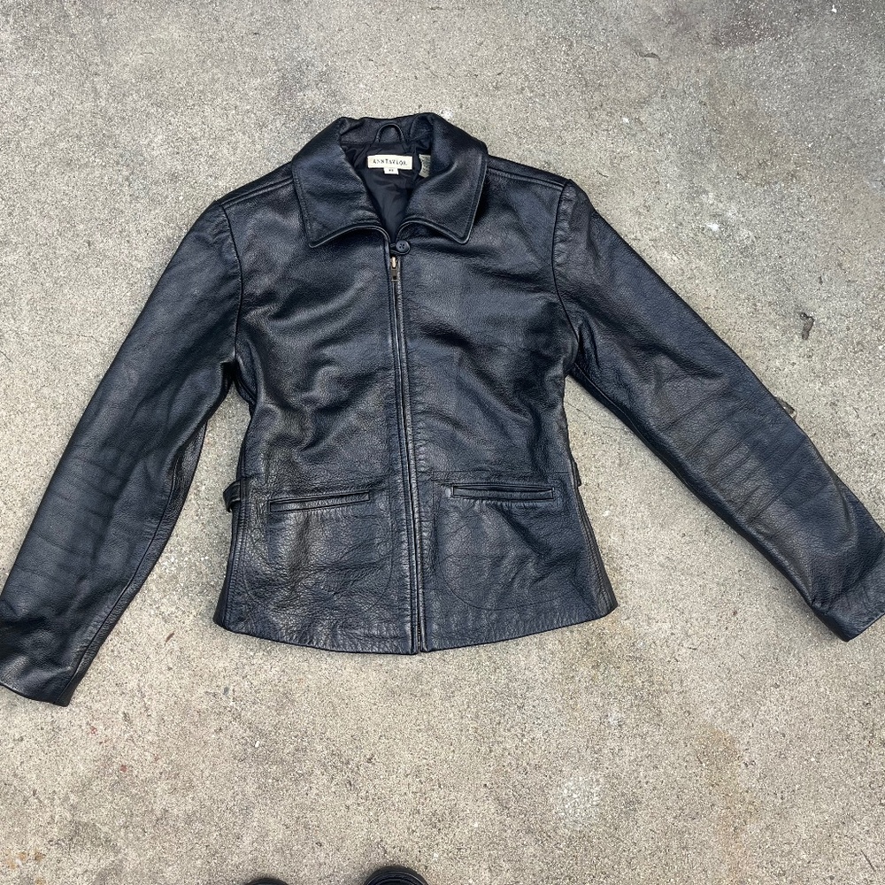 90s leather jacket black fitted crop cropped buckleback xs ann taylor biker moto - Picture 2 of 12